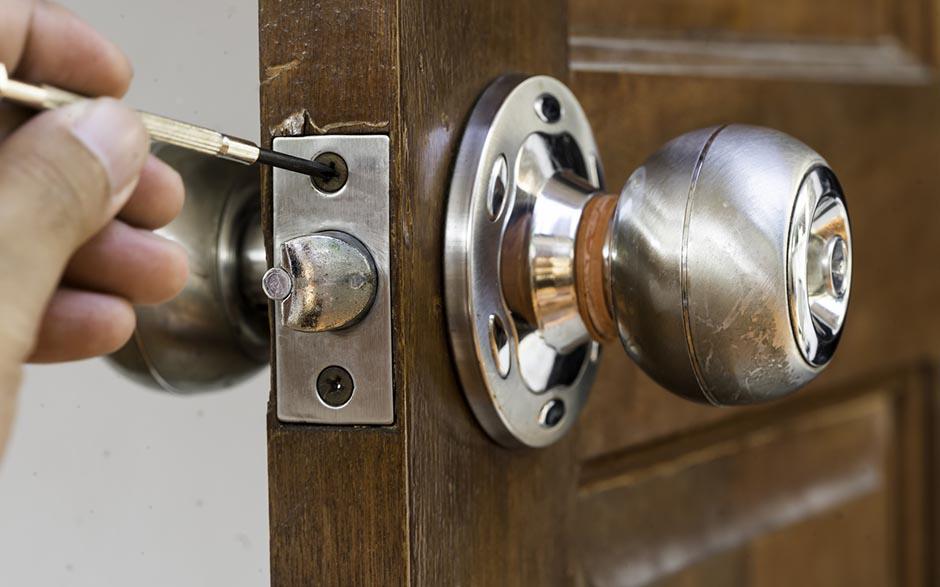trouver un serrurier honnete Istres